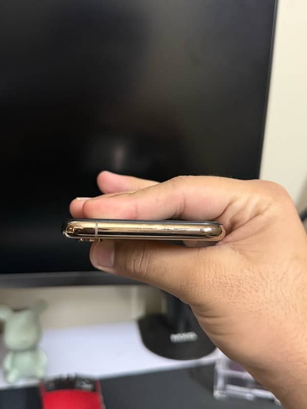 iPhone XS Gold PTA Approved 2