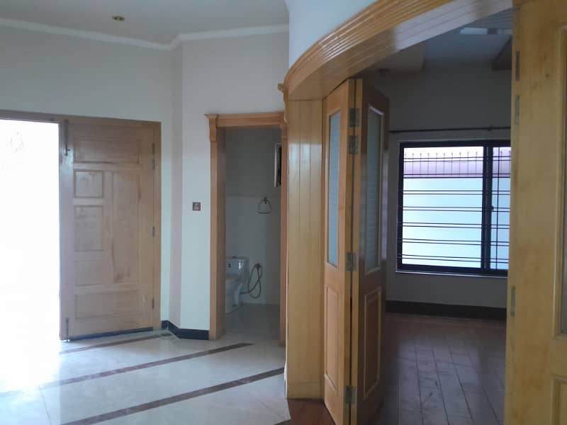 F-8 Beautiful House Size 1/Kanal Marble Flooring House Reasonable Rent 8