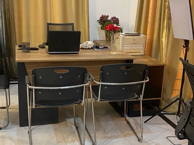 Office furniture for urgent sale 4