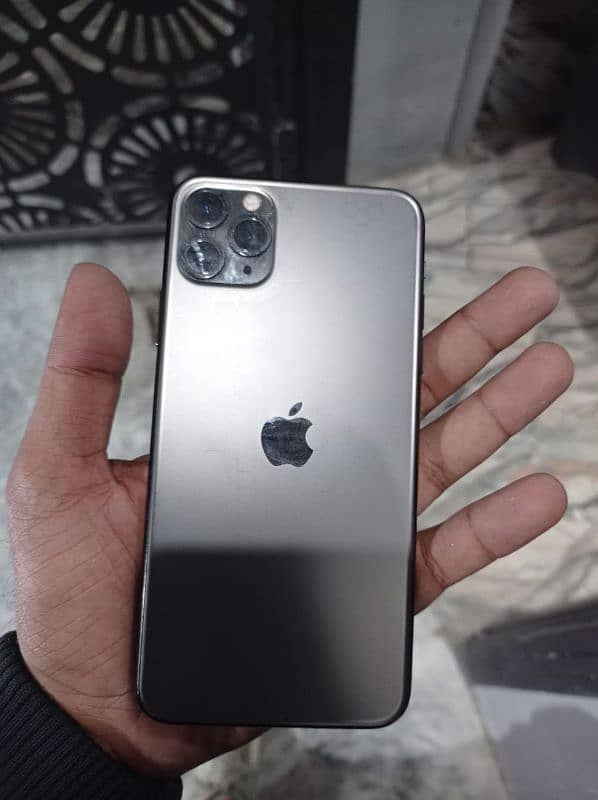 I phone 11 pro max 64 Gb Factory unlocked 2