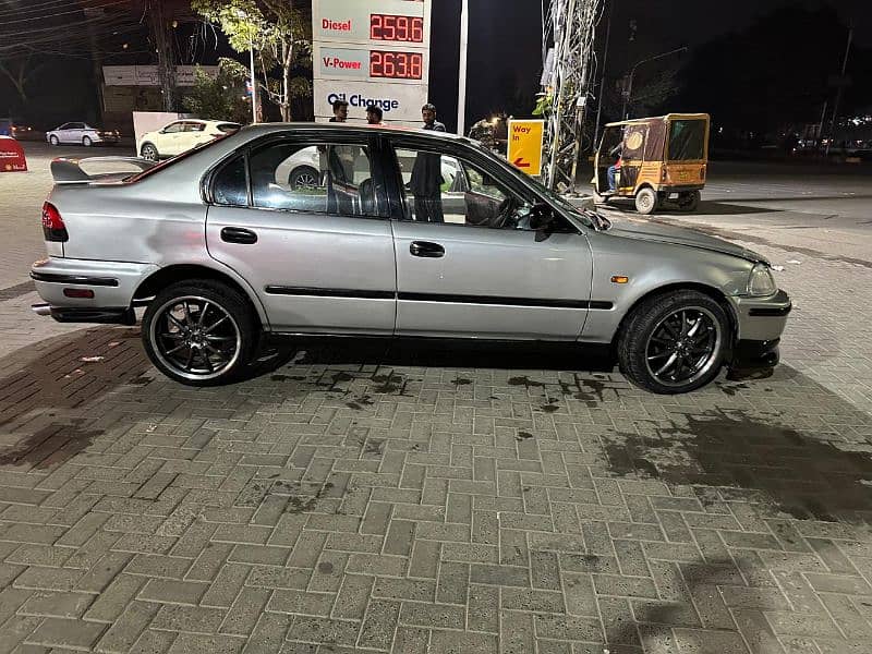 Honda Civic EXi 1996 4