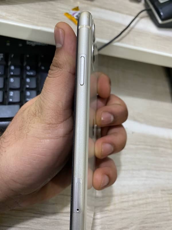 Iphone 11 128GB 10/10 Non PTA 2