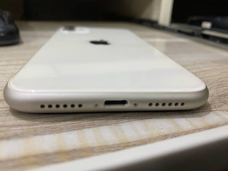 Iphone 11 128GB 10/10 Non PTA 3