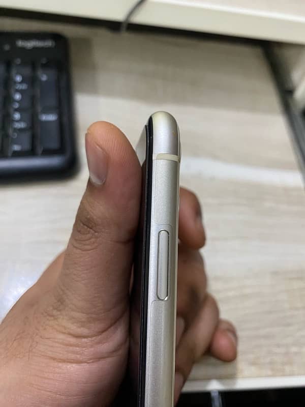 Iphone 11 128GB 10/10 Non PTA 8