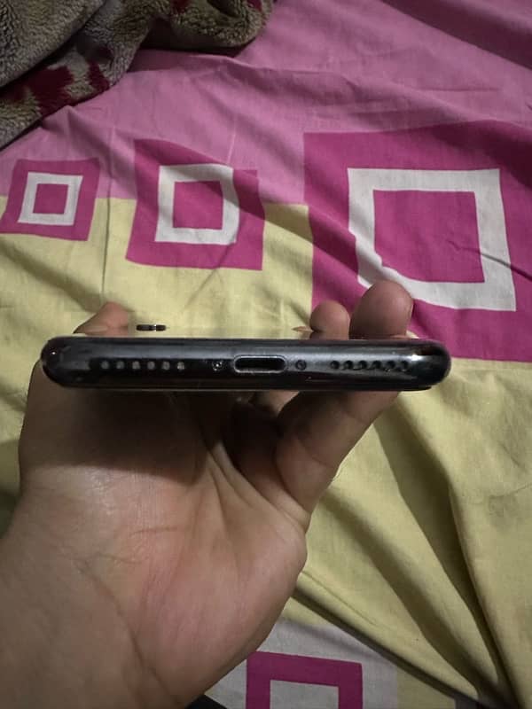 i phone x pta aproved 64 Gb 10/10 condition 5