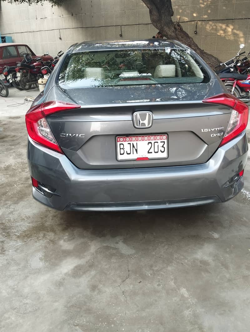 Honda Civic Oriel 2017 7