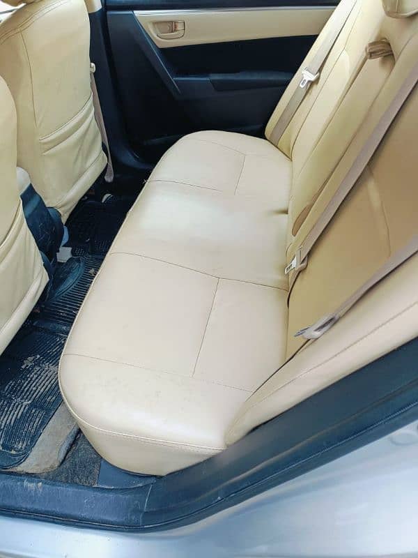 Toyota Corolla Altis 2016 urgent 8