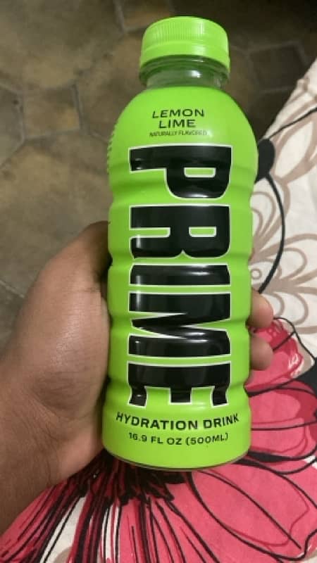 Prime hydration Glowberry , Strawberry banana 4