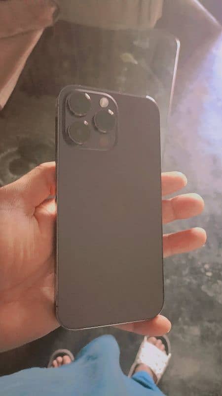 iPhone 14 pro max factory unlock 128 gb with 2 month Sim time 3