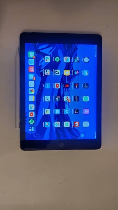 Apple IPad 6th Gen 1