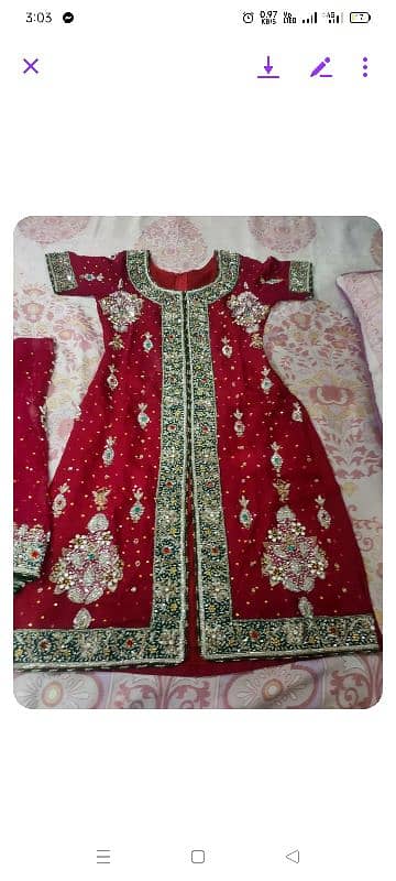 on etime used lahanga red and green size medium