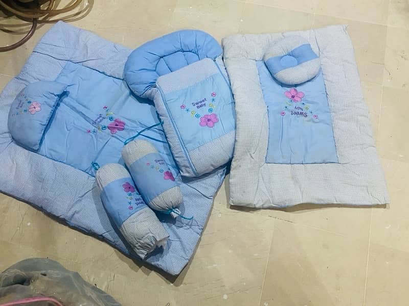 7 piece newborn baby bedding new condition 4