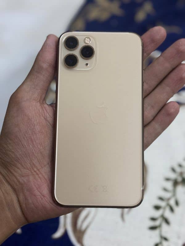 I am selling I phone 11 pro 0