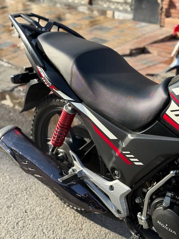 Honda cb150f 13