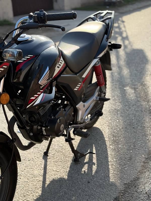 Honda cb150f 16