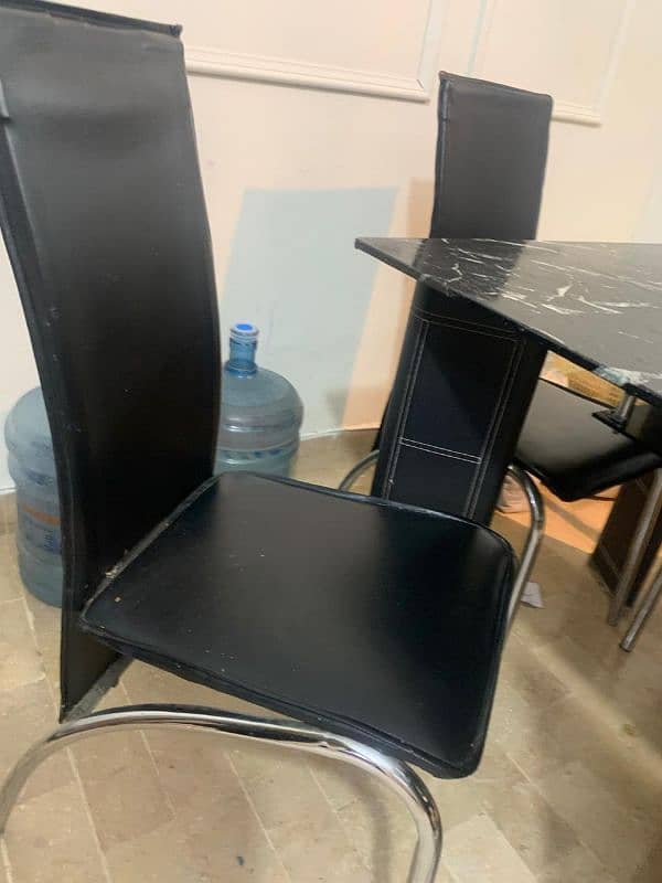 DINING TABLE FOR SALE 7