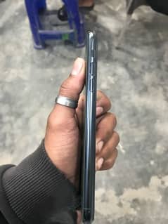 I phone 11pro max non pta 64. gb. all ok