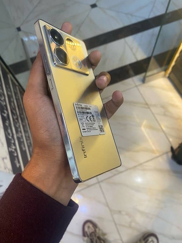 Infinix Note 40 Pro Special Edition 4