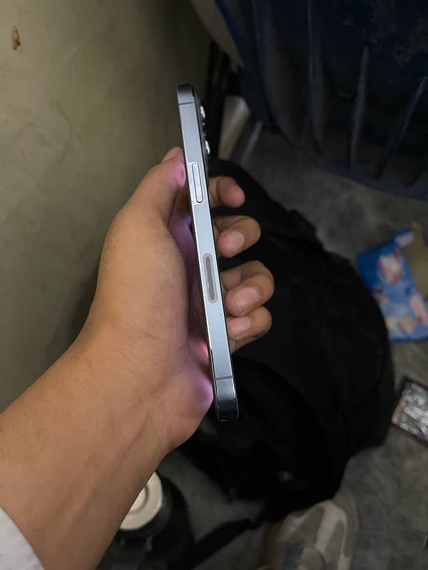 iphone 13 pro 2