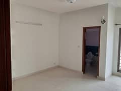 12 Marla 4 Bed Luxury Flat For Sale In Askari 11- B, Lahore