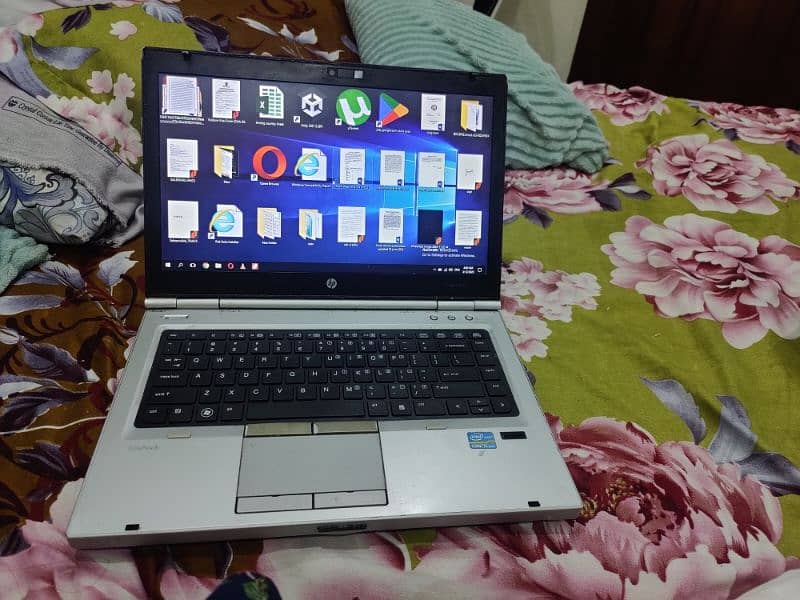 HP Core i5 laptop 5