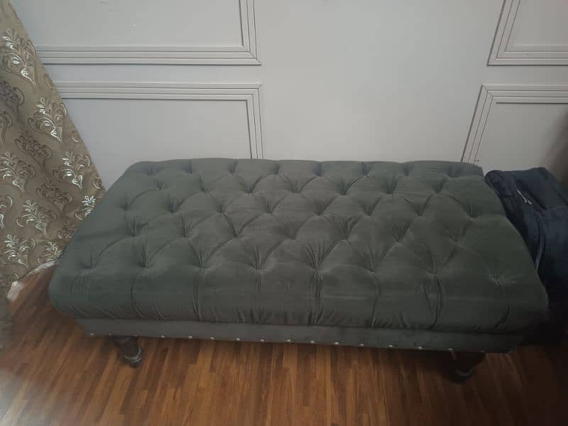 L shaped sofa and puffy set 5