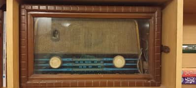 Antique OLD Radio