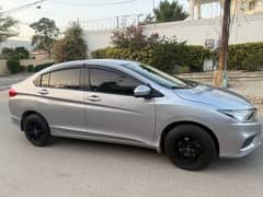 Honda City 1.2 Cvt 2023 End Silver Colour One Owner Looks New