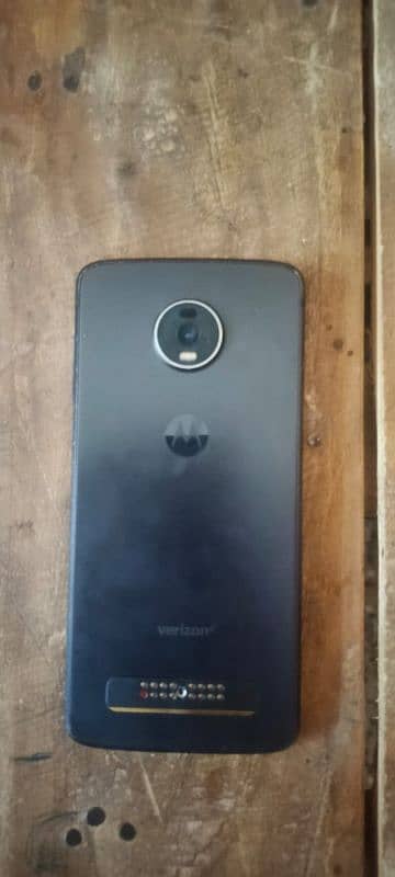 Moto z4 11000 4 128 3