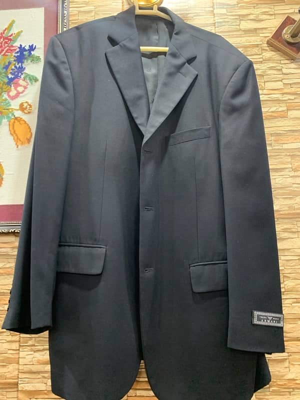 Trade mark Armani orignal coat made in italy 10 by 10 condision 2