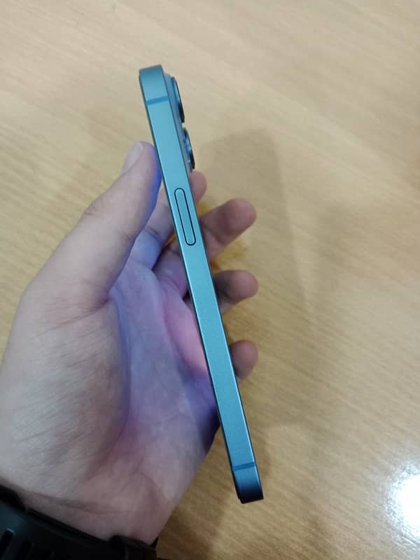 iPhone 14 non active 128gb  *zong sim working* 3