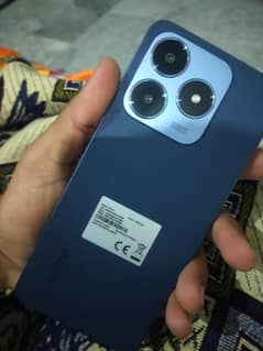 Realme C63