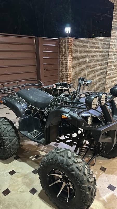 Sporty 4 Wheeler Atv Bike 250cc Engine 2