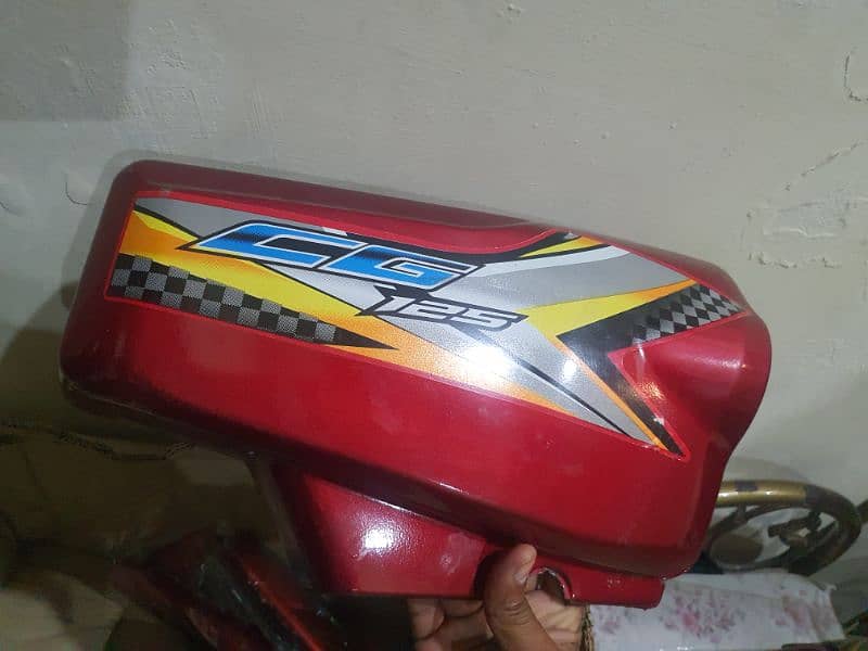 ammm seeling honda 125 fuel tank all accessories just 3 months use 2