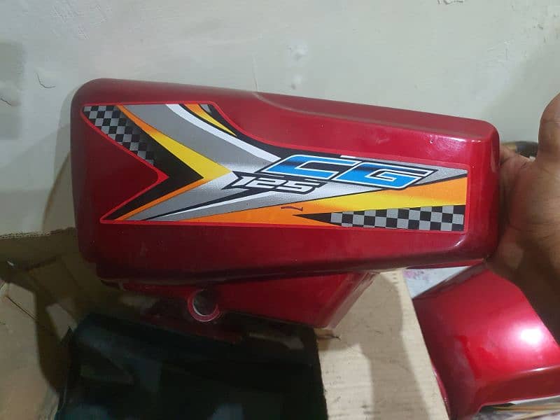 ammm seeling honda 125 fuel tank all accessories just 3 months use 3