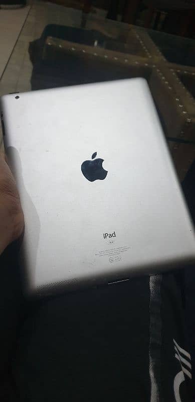 Ipad mini 2 in good condition 3