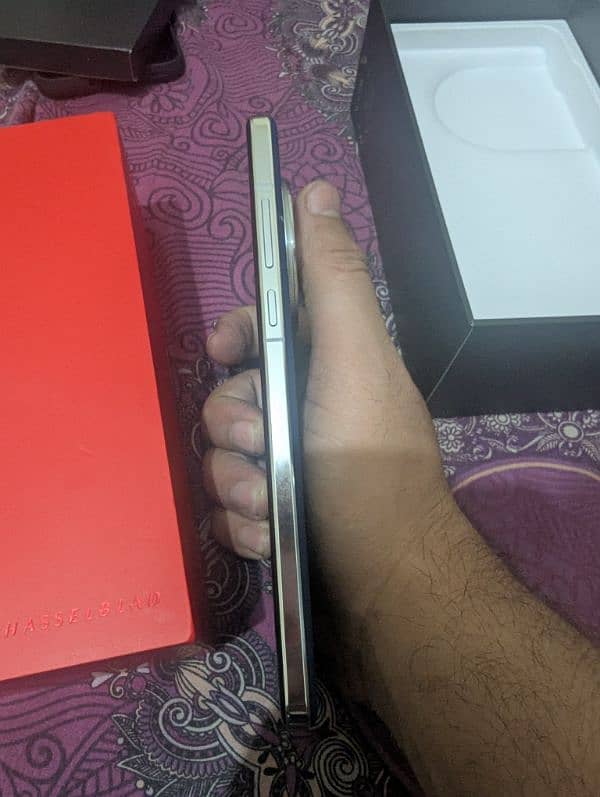 One Plus 13 16GB 512GB 10/10 Condition 1