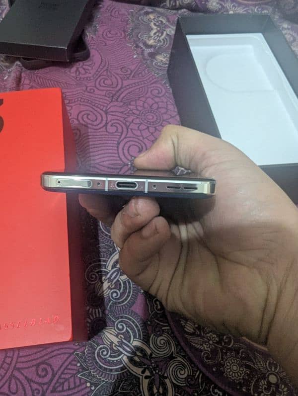 One Plus 13 16GB 512GB 10/10 Condition 2