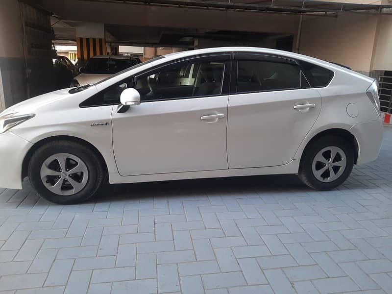 Toyota Prius 2012 9