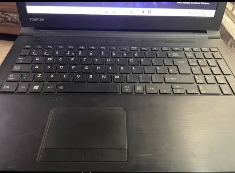 Slim Laptop core I5 8GB ram 1