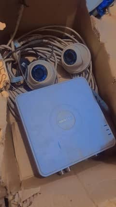 cctv camers with dvr just like new