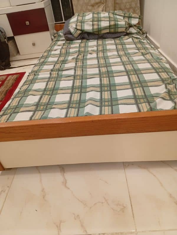 Single small size bed for sale with mattress 2