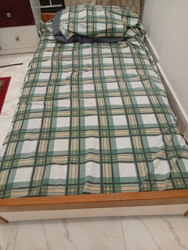 Single small size bed for sale with mattress 3