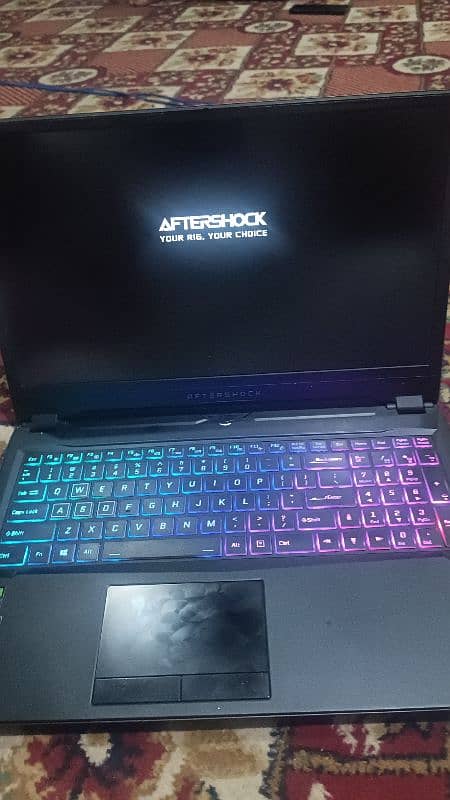 AFTERSHOCK LAPTOP  RTX2060 16GB RAM.    512GB SSD. i7    8 generation 2