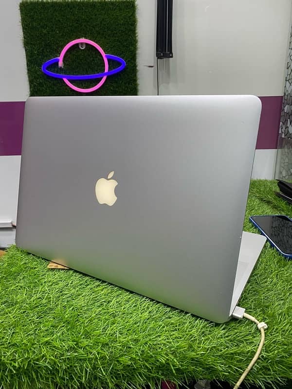 apple MacBook pro 2015 15 inch /- 03461809478 3