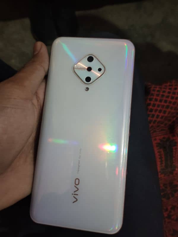 VIVO S1 PRO. . . 8/128. . . 03186526827. . . 03067427439 1