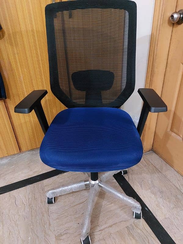 Imported comfortable  Chair for Sale 5