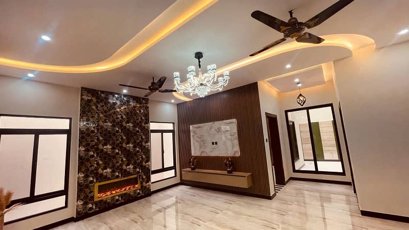 A Palatial Residence For Prime Location sale In Sufiyan Garden Peshawar 18