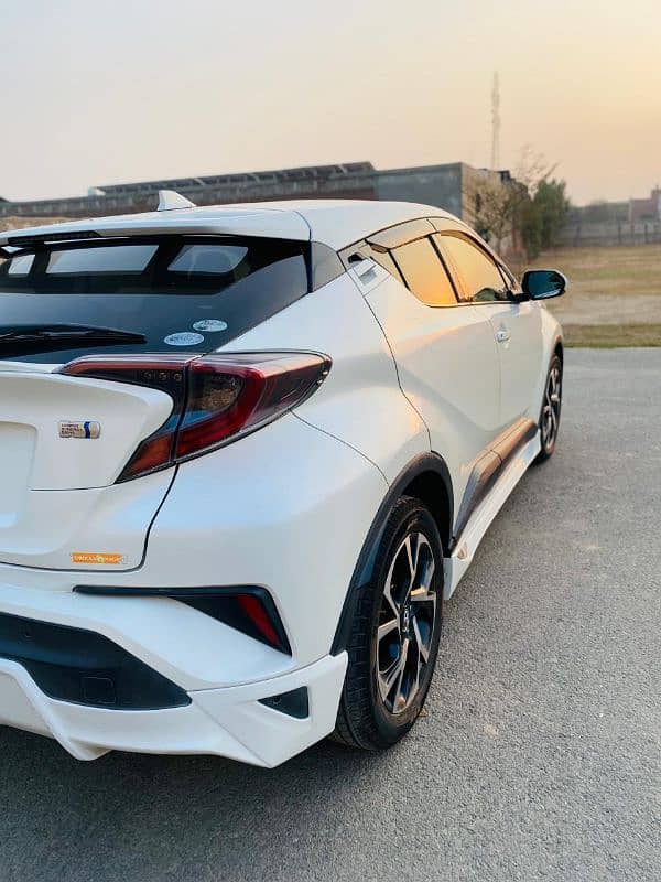 Toyota C-HR 2017 5