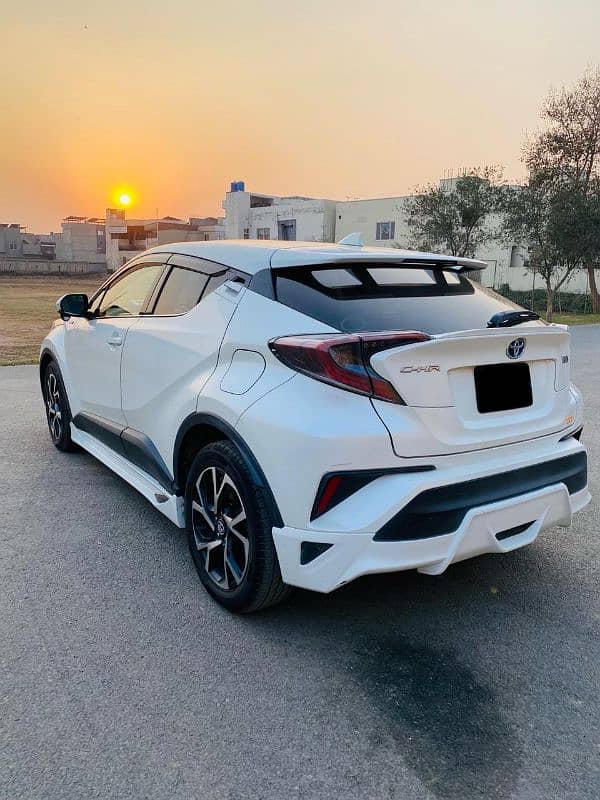 Toyota C-HR 2017 7